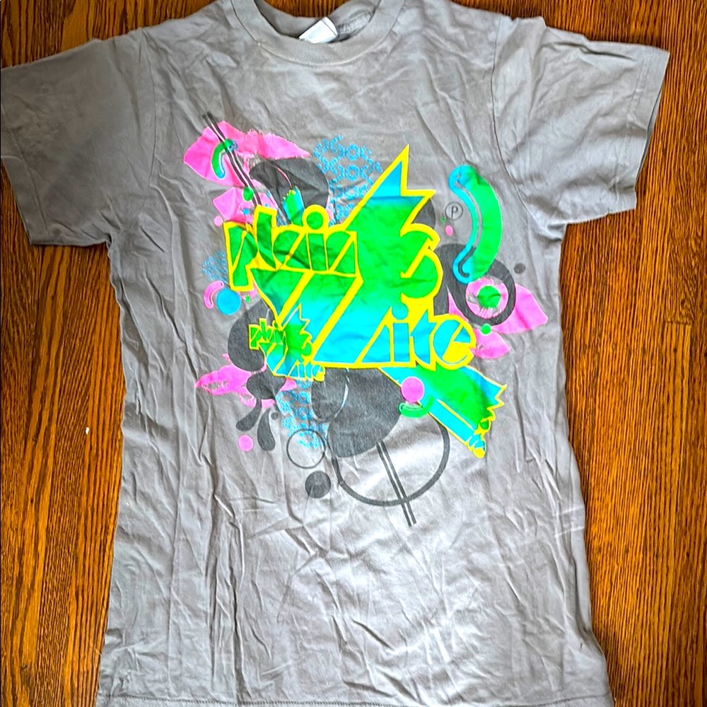 Vintage Plain White T’s band shirt